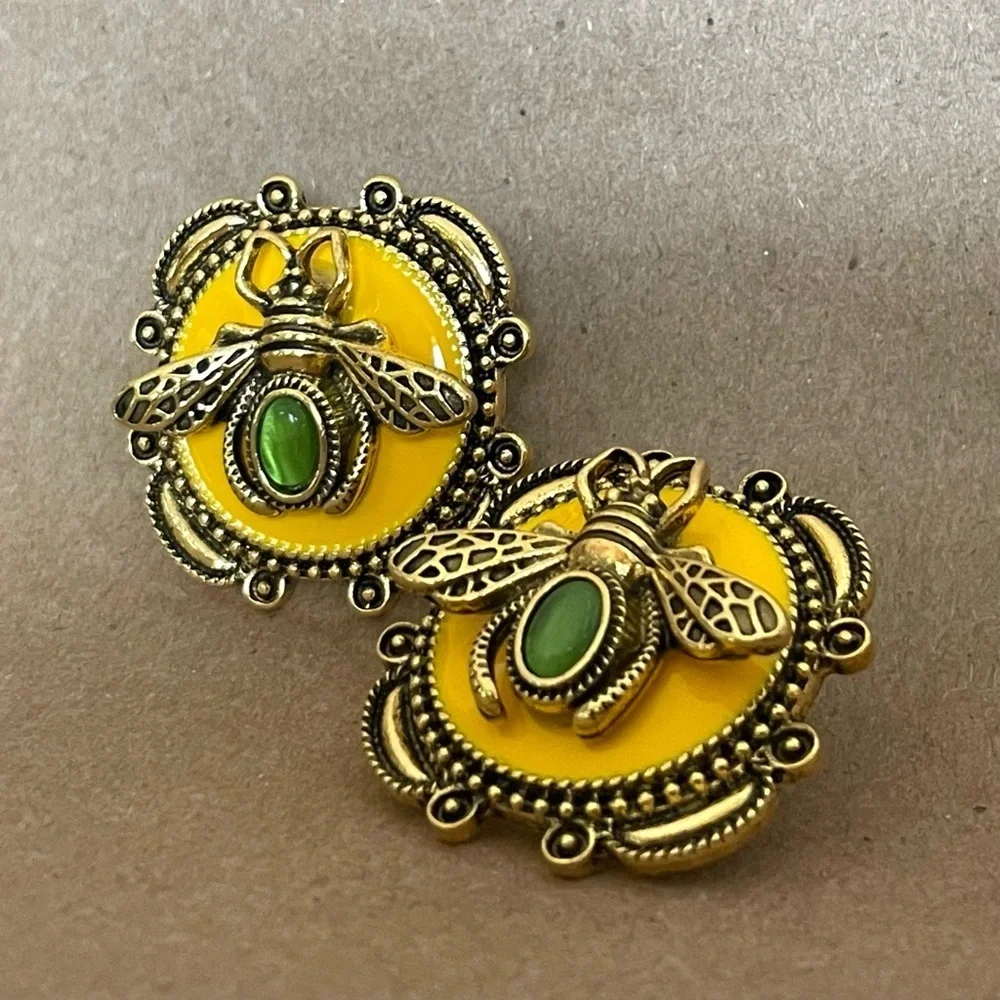 ✨Anthropologie Apis Bee Earrings